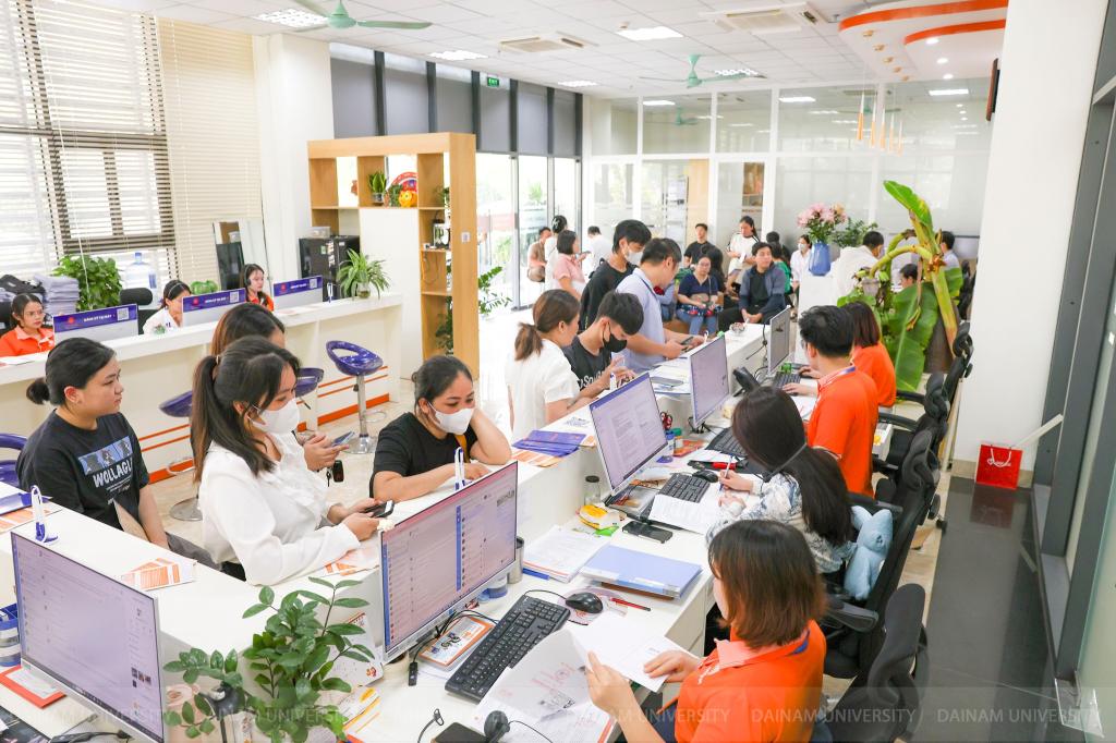 admission guide banner