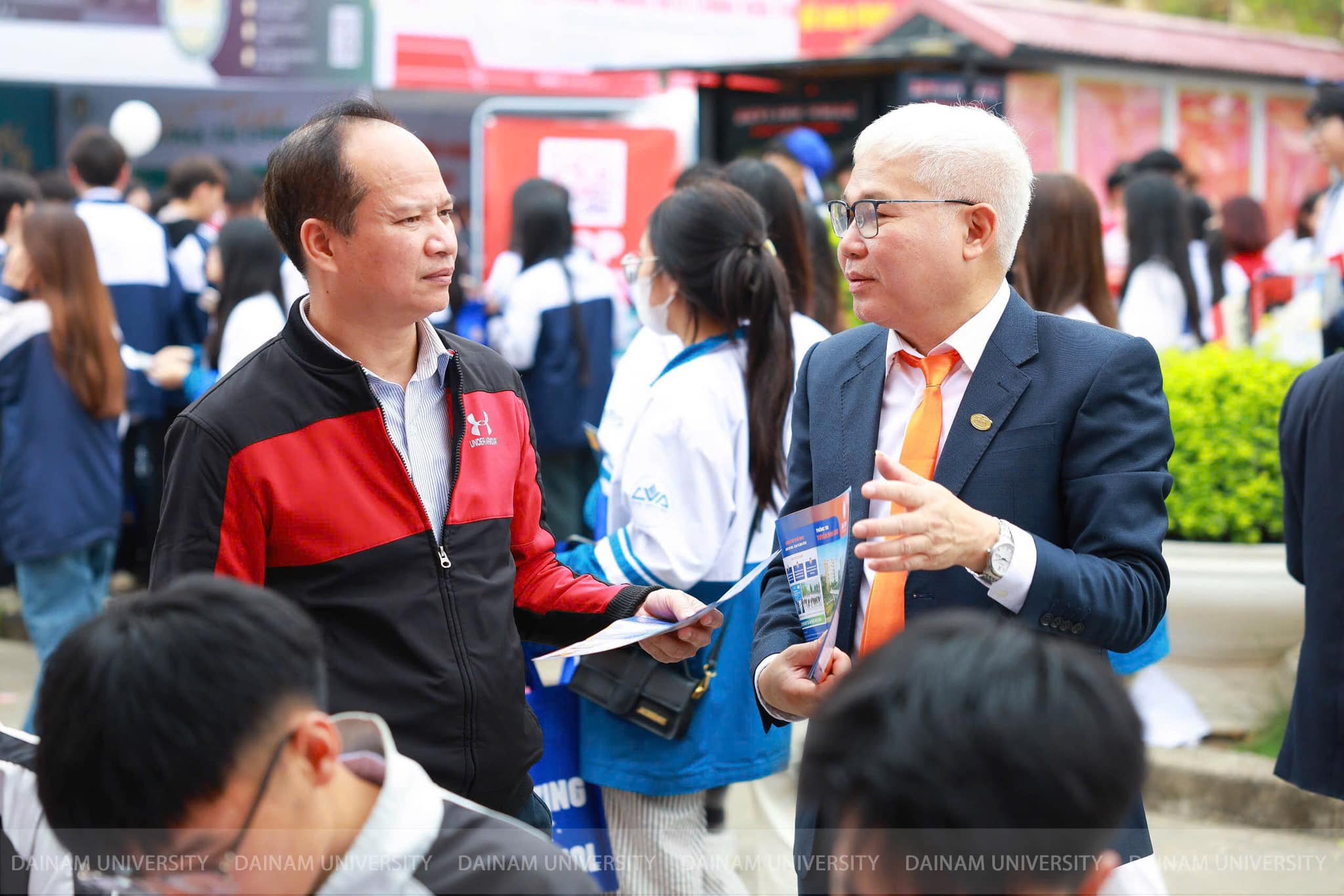 admission guide banner