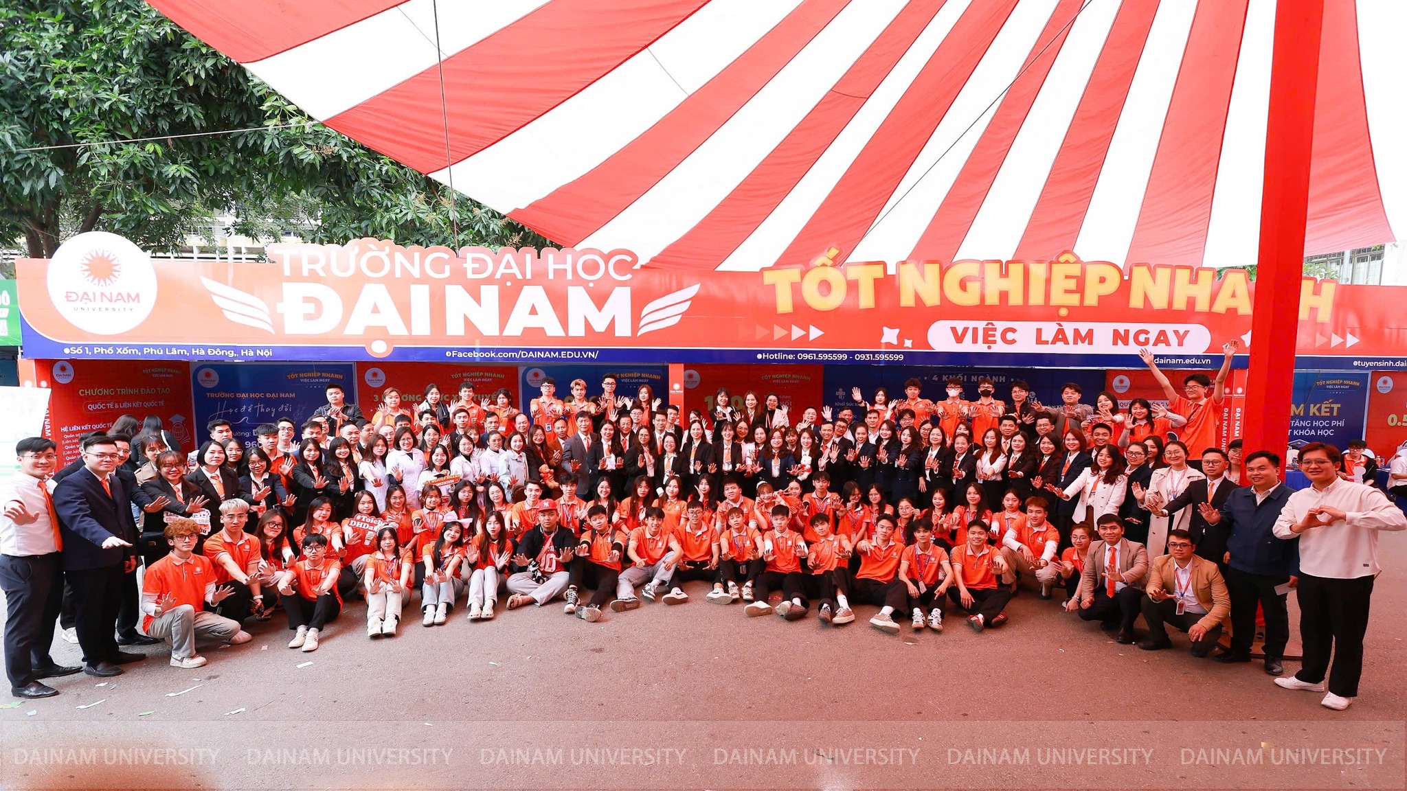 admission guide banner