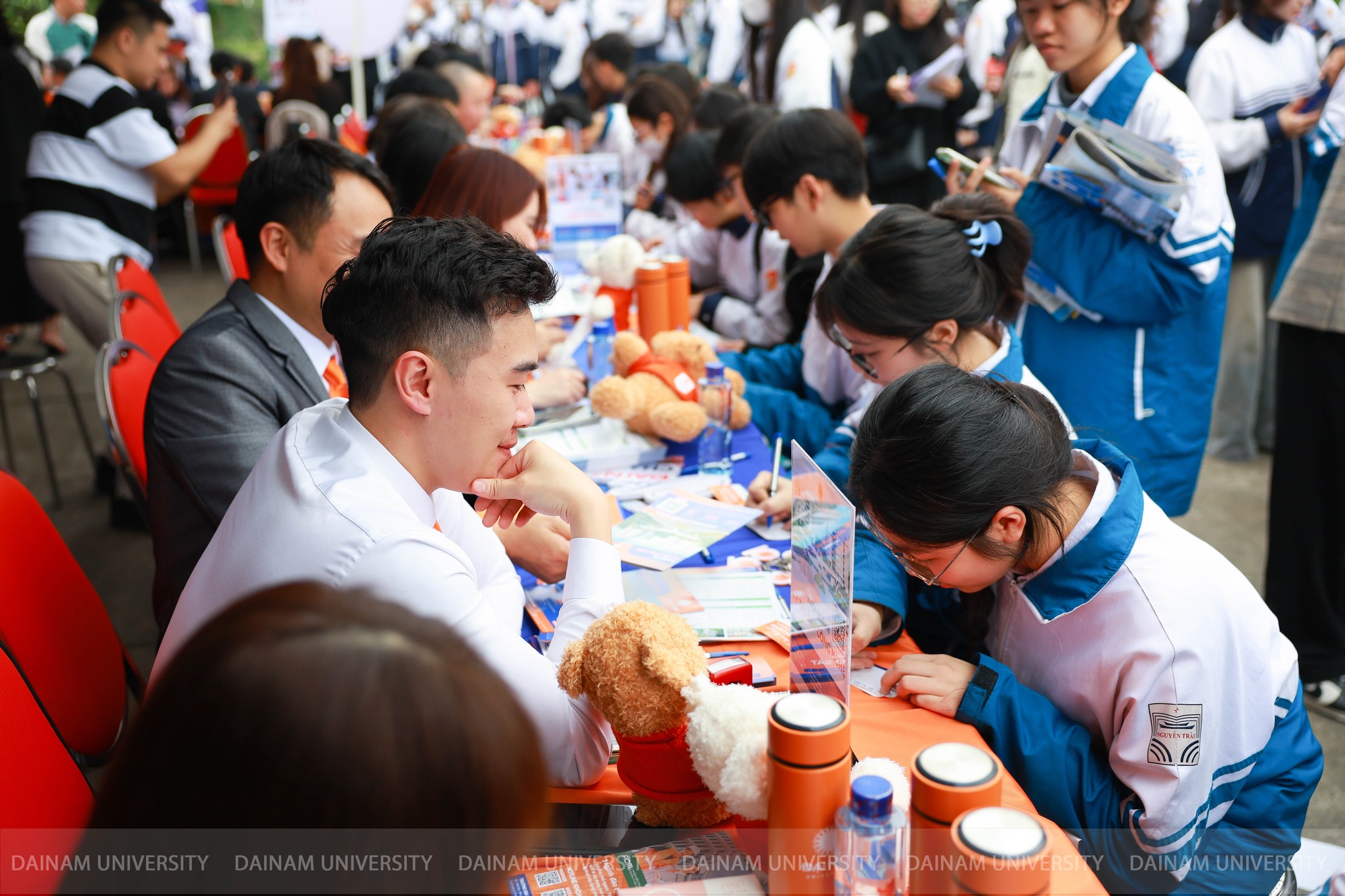 admission guide banner