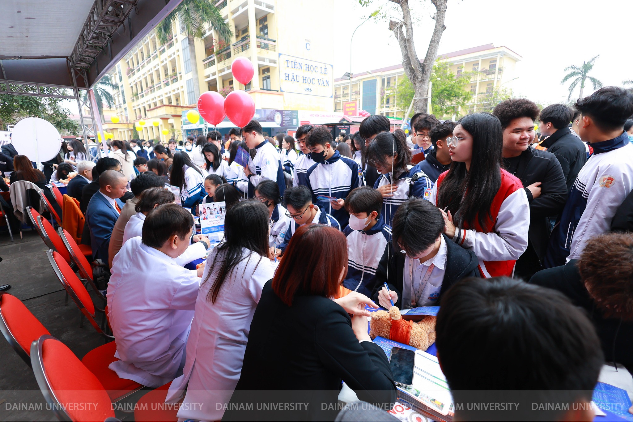 admission guide banner