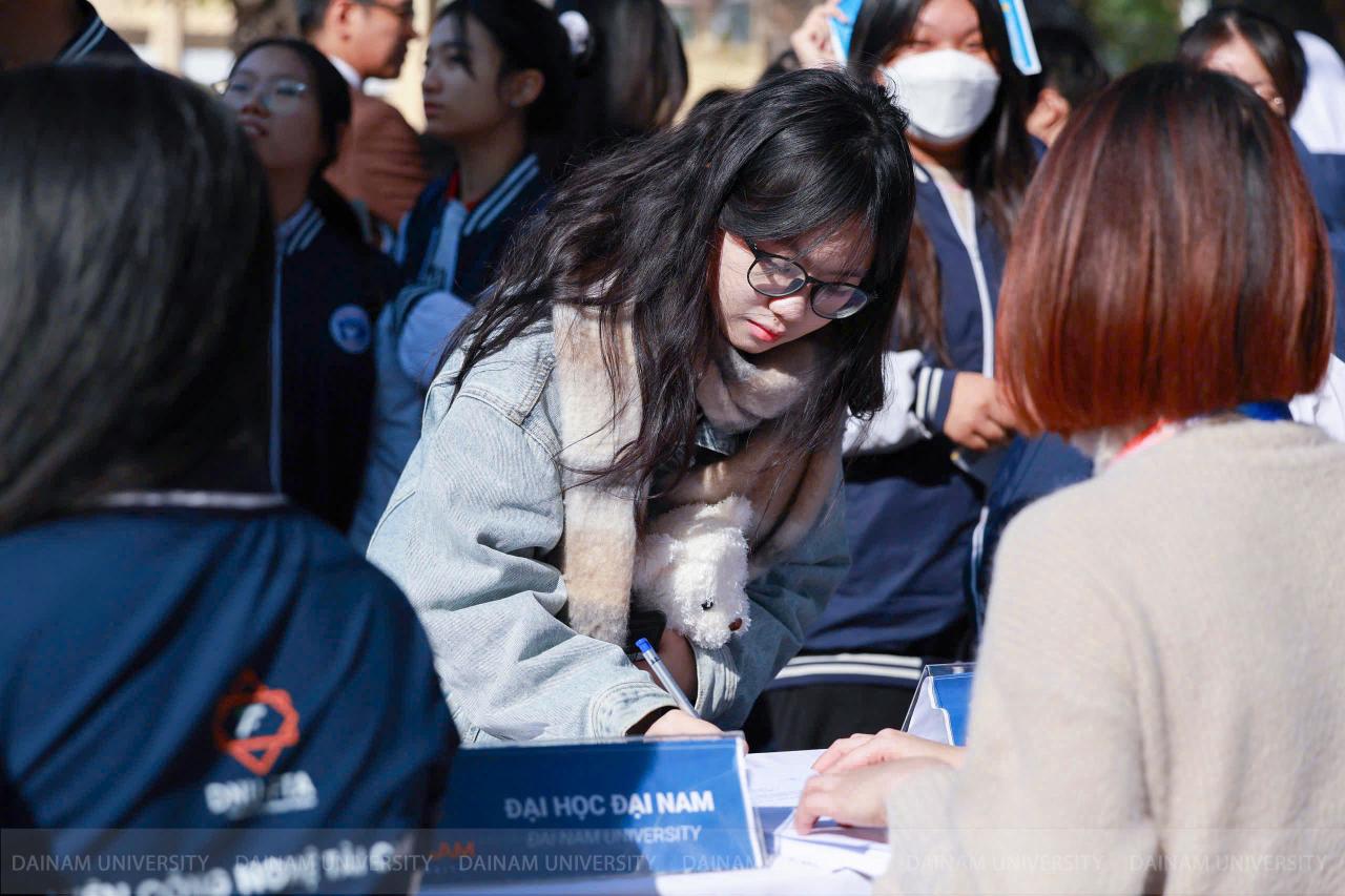 admission guide banner