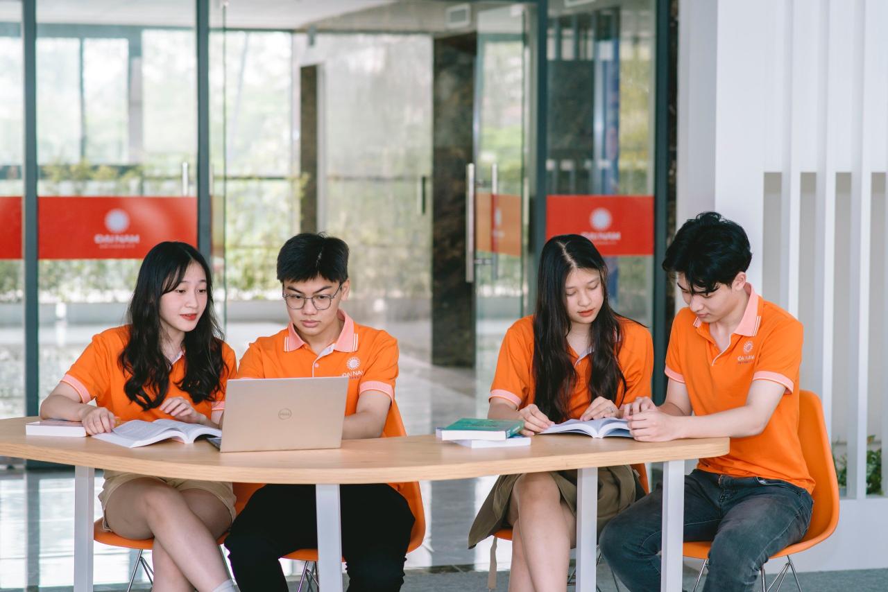 admission guide banner