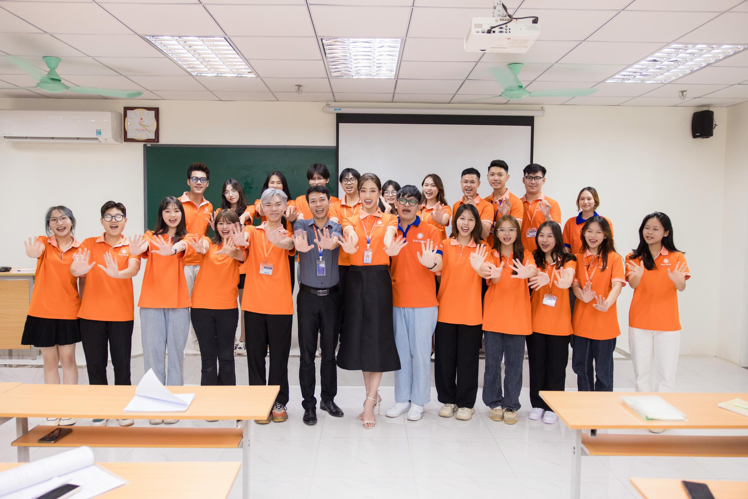 admission guide banner