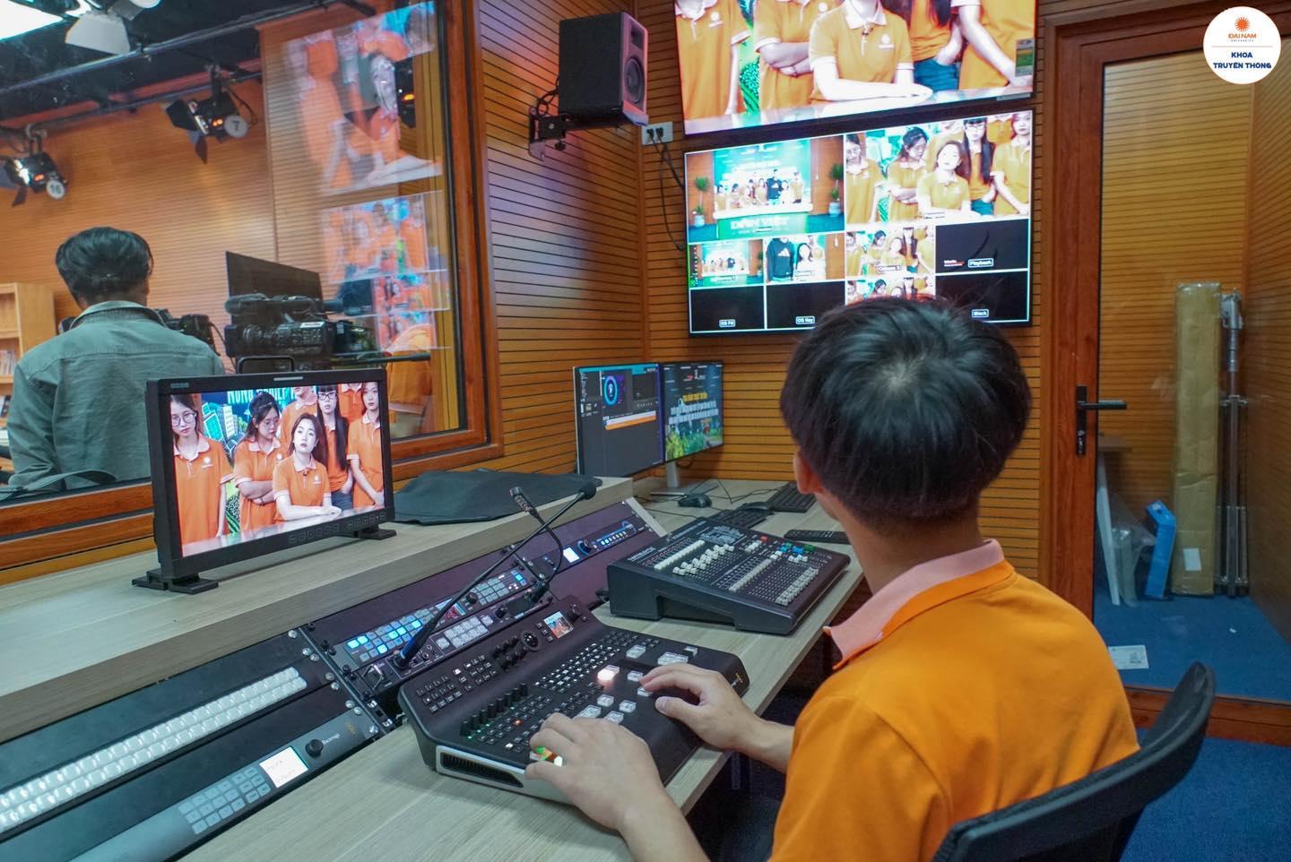 admission guide banner