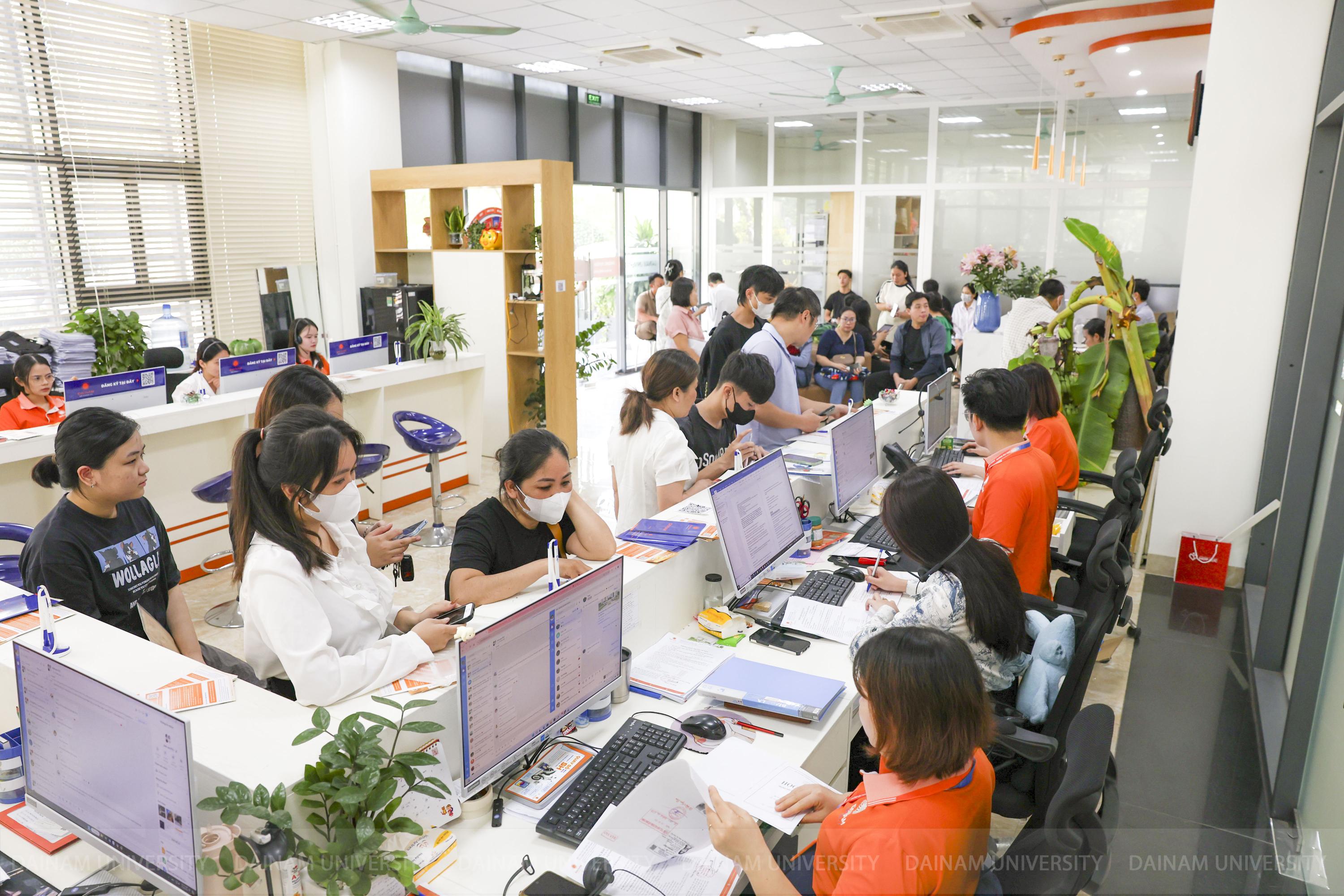 admission guide banner