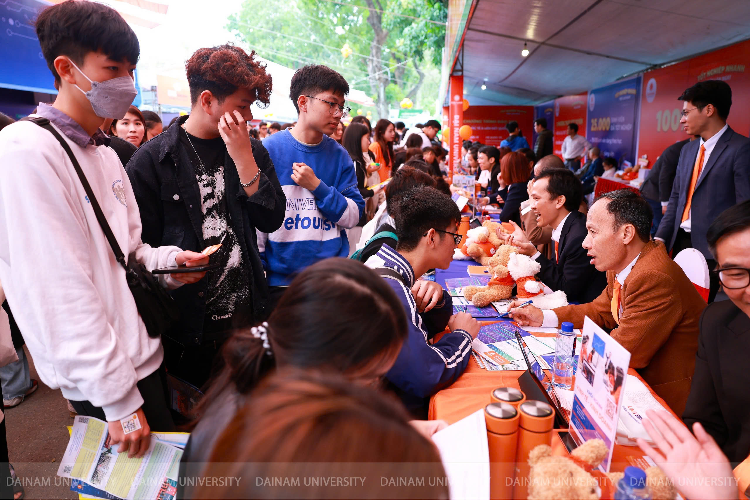 admission guide banner