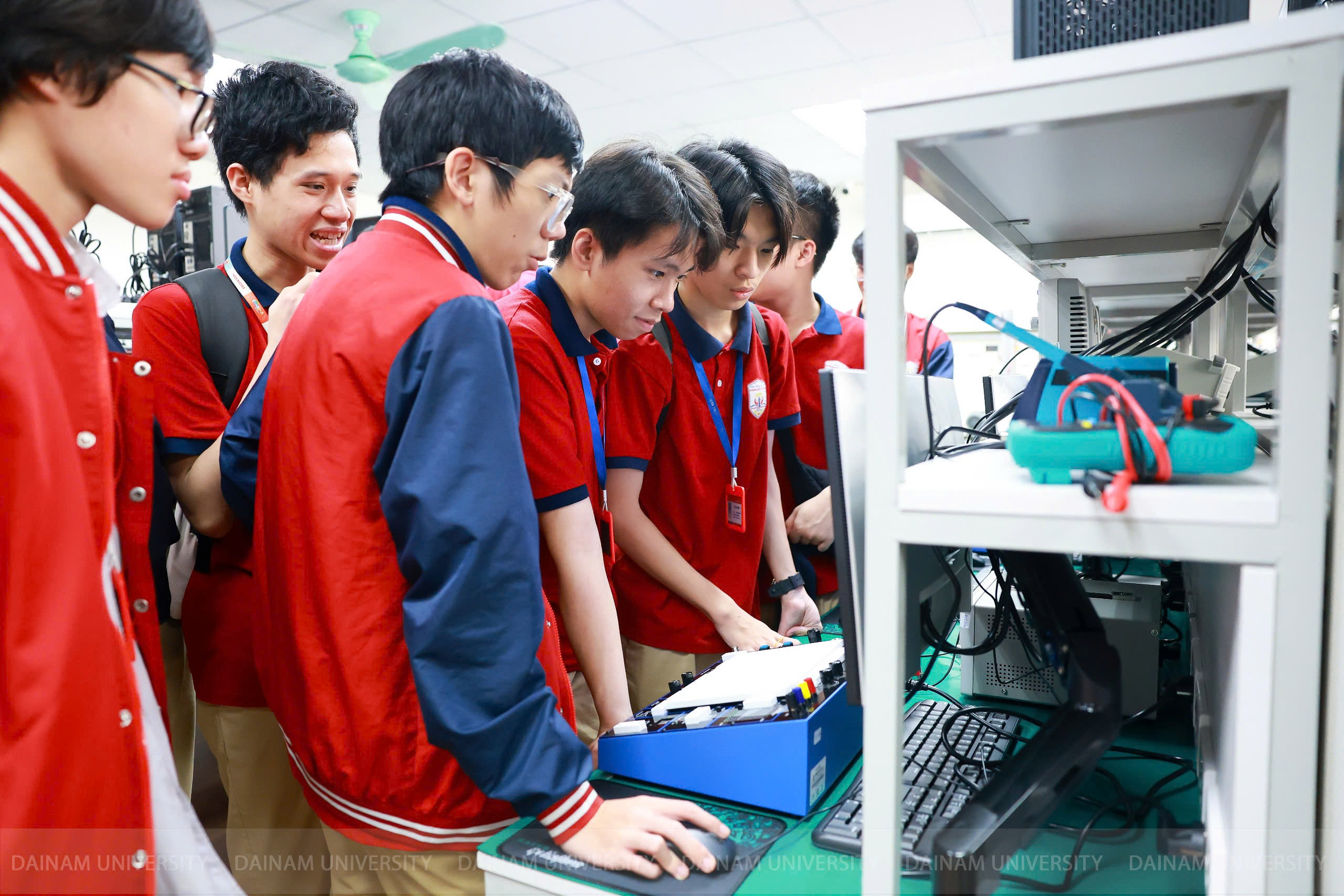 admission guide banner