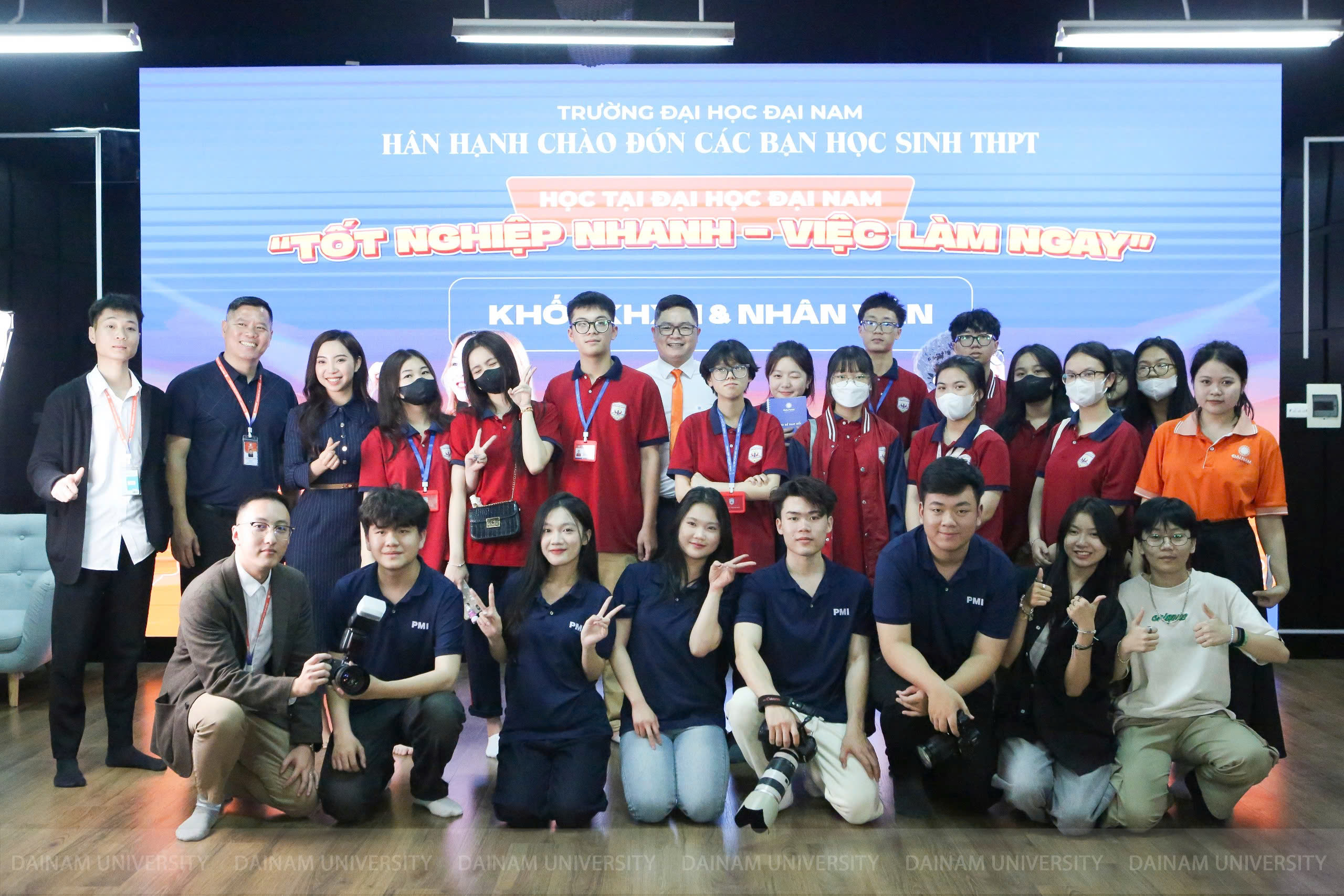 admission guide banner