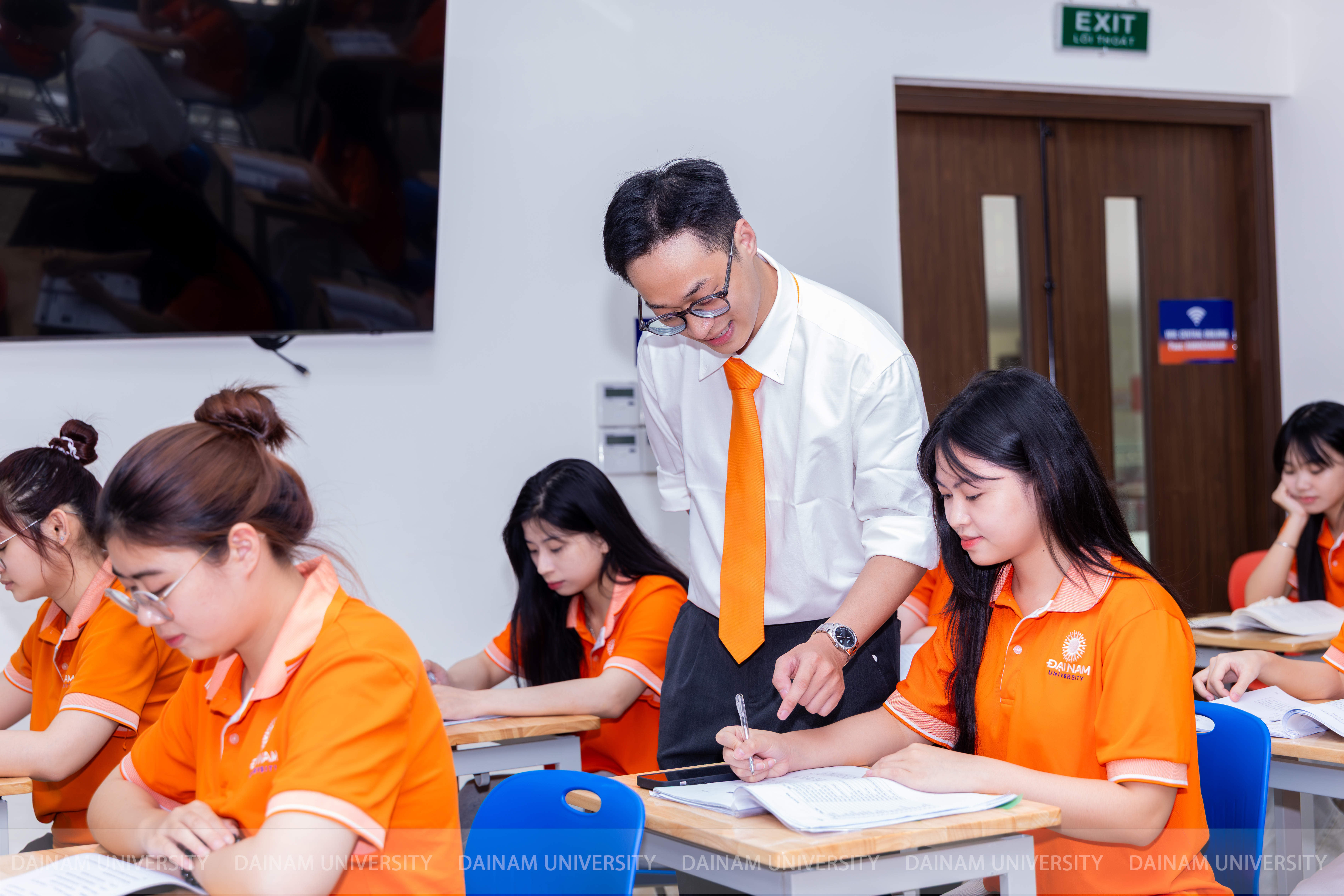 admission guide banner