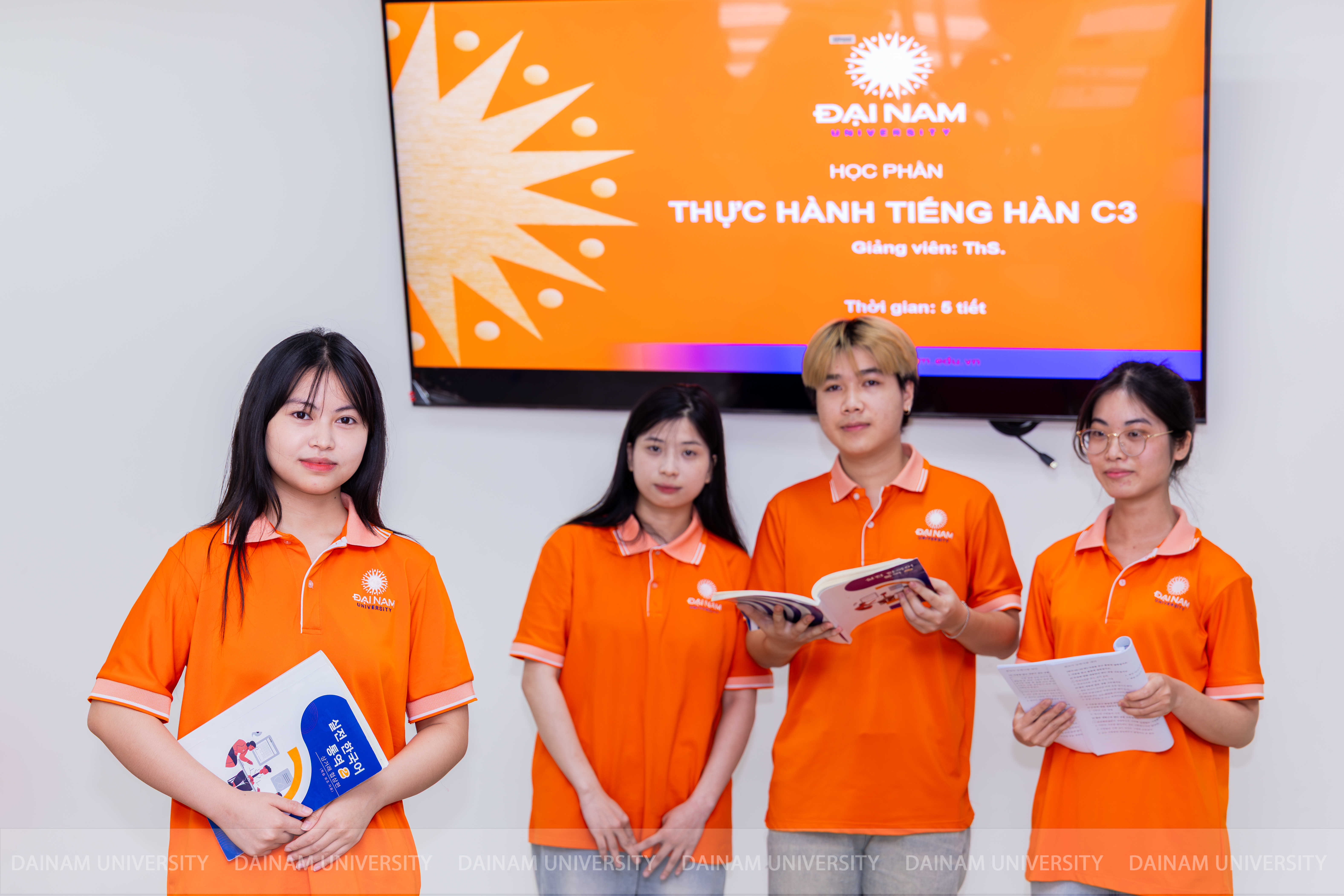 admission guide banner