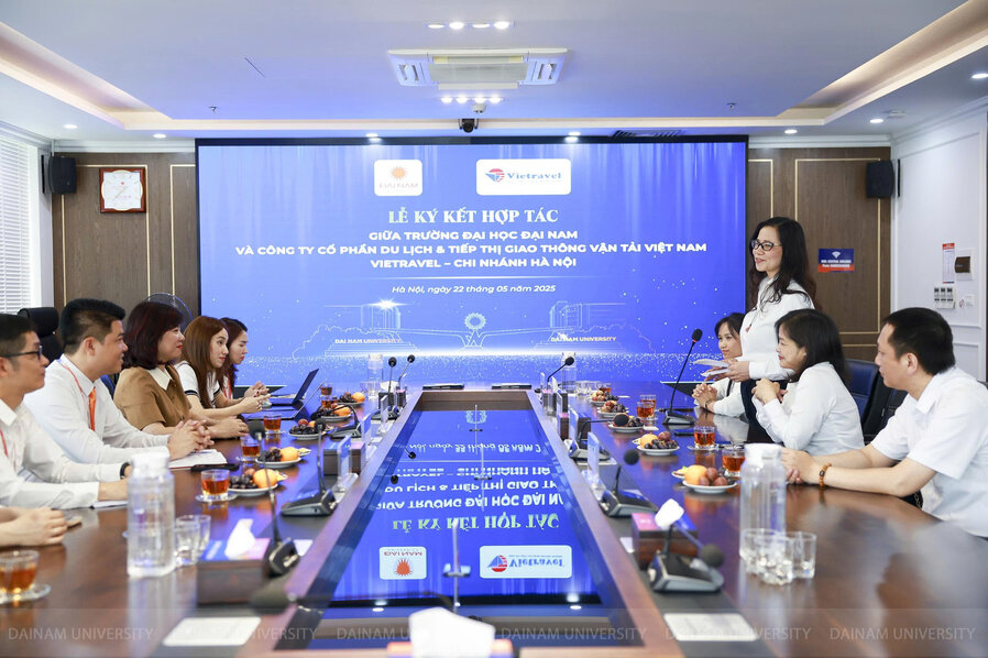 z6630057547503_6d57436fff6797efcc9e760011357550.jpg