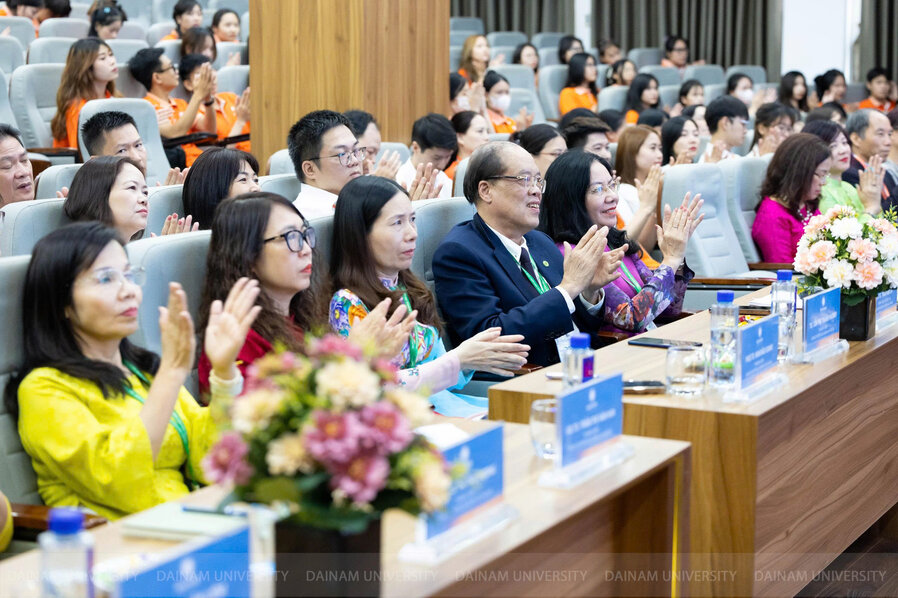 z6721769276370_6a672fb5e086027664717cdf13fd9eaa.jpg
