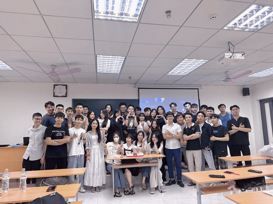 z6778917751543_be6cb677a271bfc261eb547090bfce80.jpg