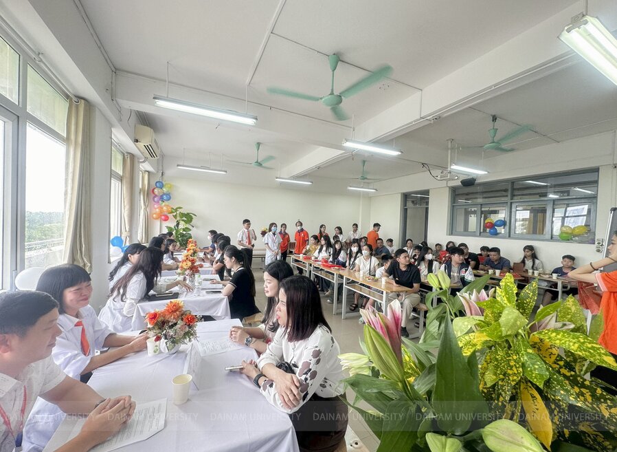 huong-dan-nhap-hoc-1.jpg