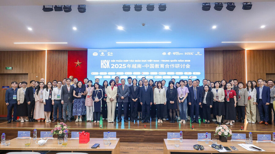 z7150850077290_7ccc82b35561c546f30835963be3cf1b - Sao chép.jpg