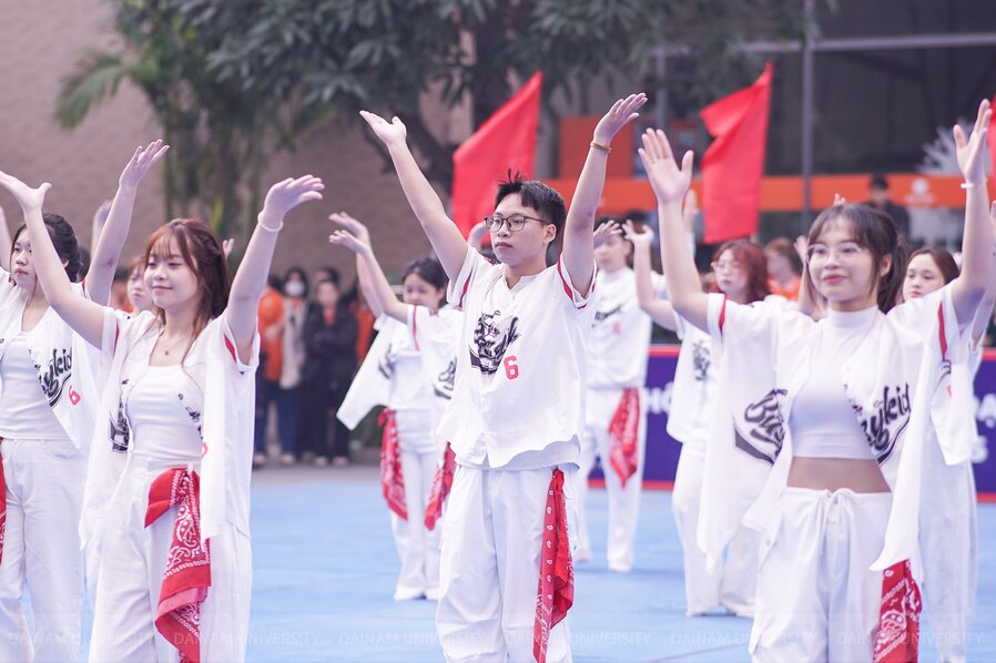 586361717_1277034407784947_3918865151811988311_n - Sao chép.jpg