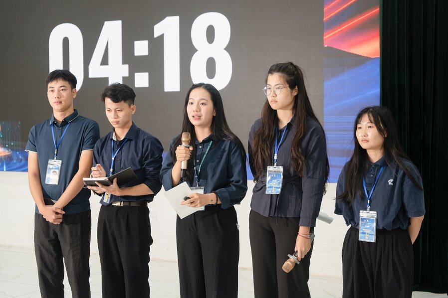 HUG01160-min (2).jpg