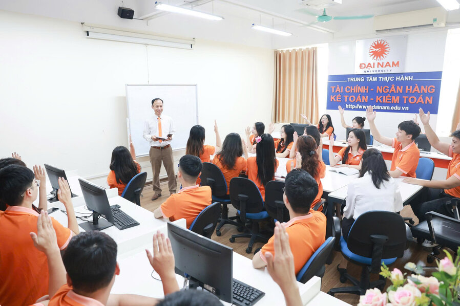 z7408502673275_ba245caf00327aca8c448f236c9c954b (1).jpg