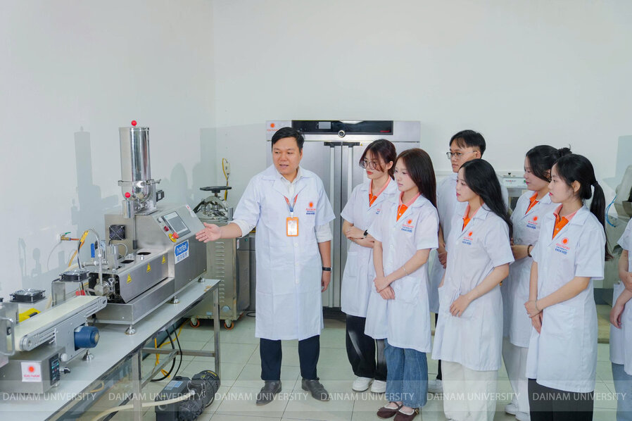 z7659208433926_6750752ad147450f1fd843ee01b74316 (1).jpg