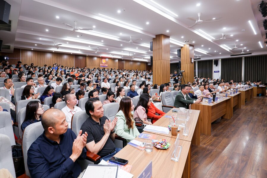 0-canh-khan-phong-hoi-thao-kien-tao-truong-dai-hoc-hanh-phuc-tai-viet-nam-dien-ra-ngay-22052026-tai-truong-dai-hoc-dai-nam-3-17794239041311031140133.jpg