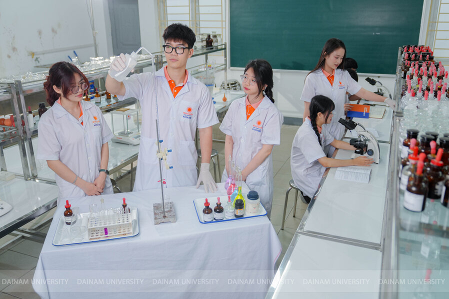 DNU07064.jpg