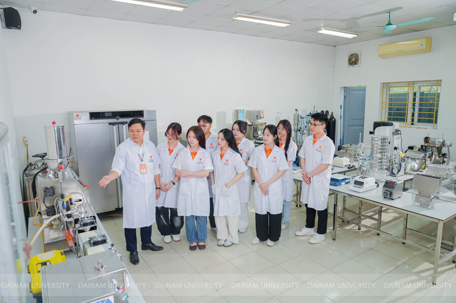 DNU07432.jpg