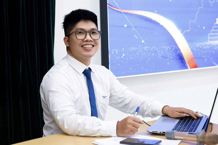 lecturer