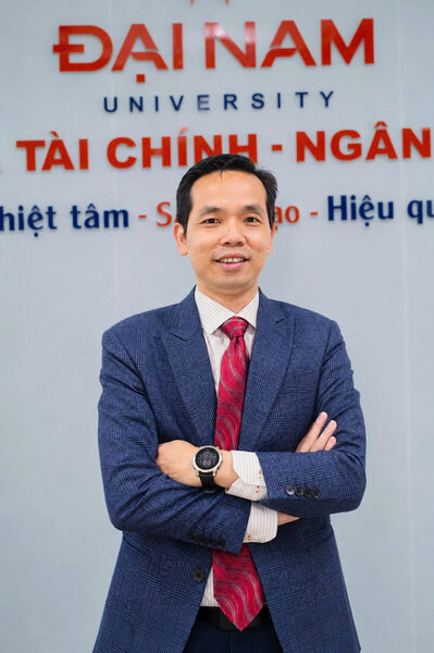 lecturer