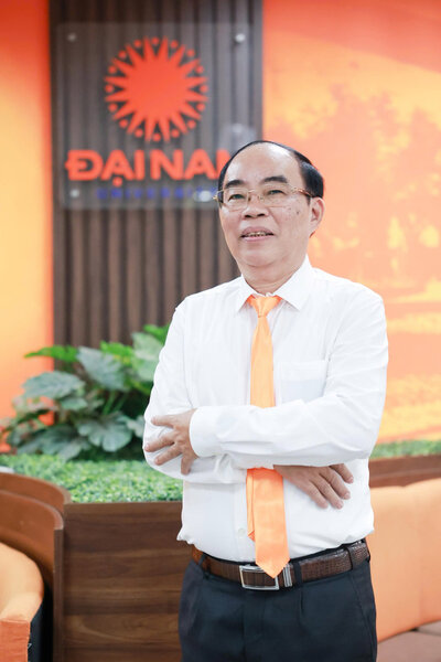 lecturer